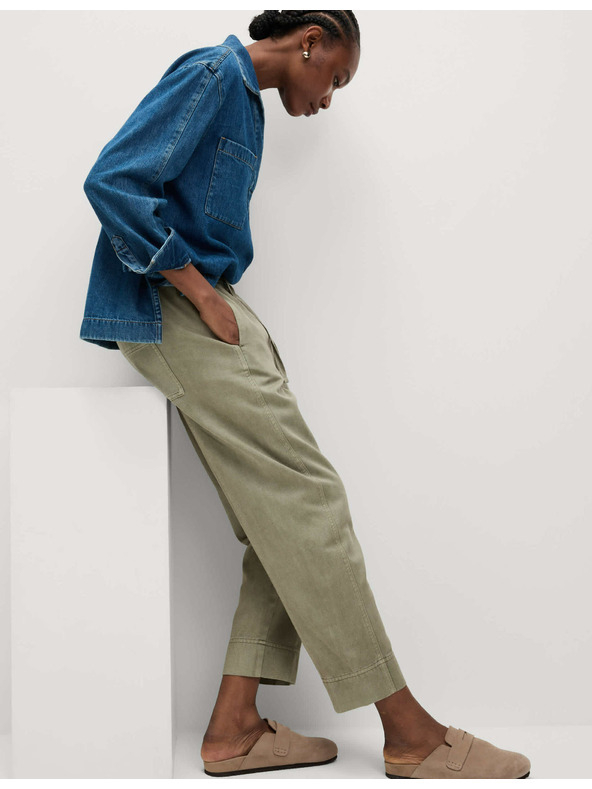 Marks & Spencer Farbené naťahovacie nohavice zúženého strihu so sťahovacou šnúrkou Marks & Spencer béžová