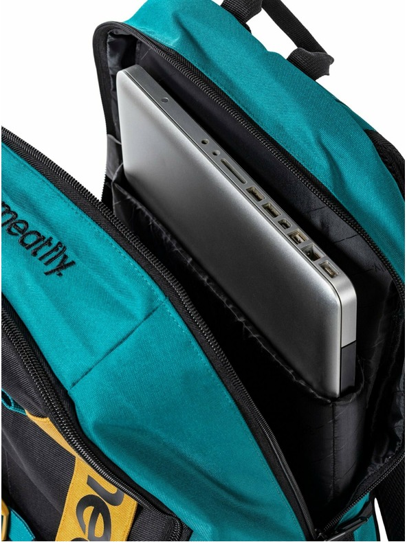 Meatfly Meatfly batoh Basejumper Tmavý Nefrit/Čierna 22 L