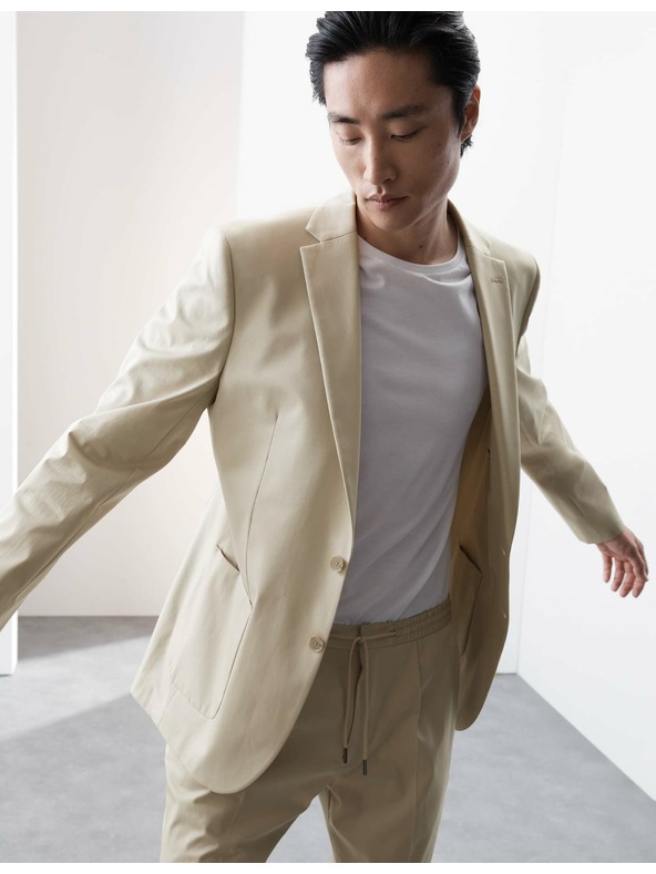 Marks & Spencer Béžové sako Marks & Spencer s vysokým obsahom bavlny, mierne vypasované