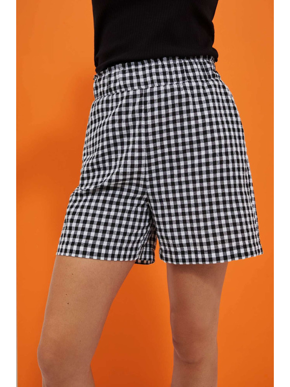 Moodo White-black checked women's shorts Moodo