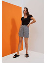 Moodo White-black checked women's shorts Moodo