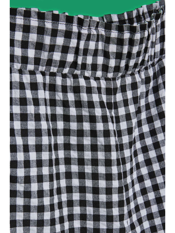 Moodo White-black checked women's shorts Moodo