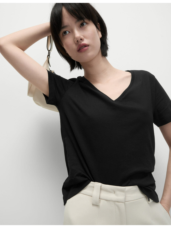 Marks & Spencer Tričko s výstrihom do V z čistej bavlny Marks & Spencer čierne