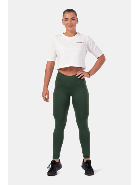 Nebbia Minimalistické logo NEBBIA crop top 600 Nebbia