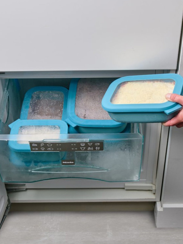 Mepal Sada troch misiek v sivej farbe Mepal Cirqula (500 +1000 +2000 ml)