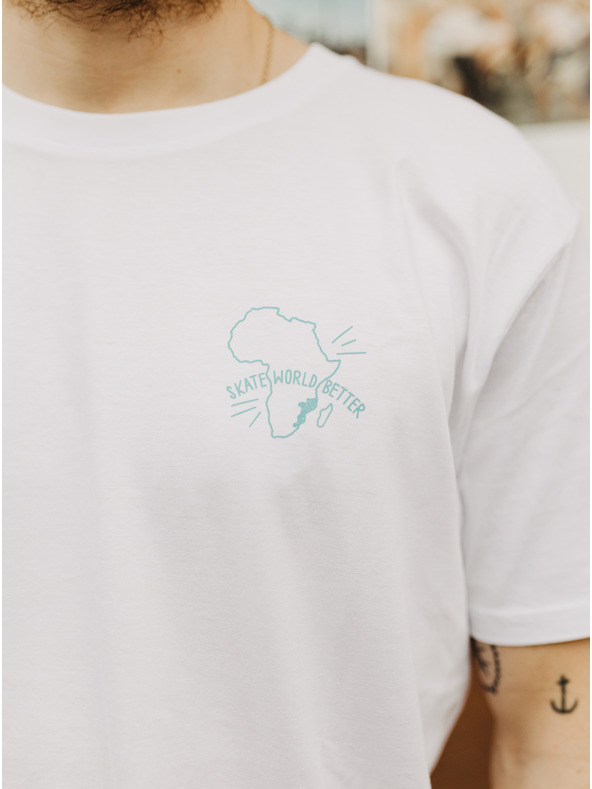 DOBRO Biele pánske tričko DOBRO. Skate World Better