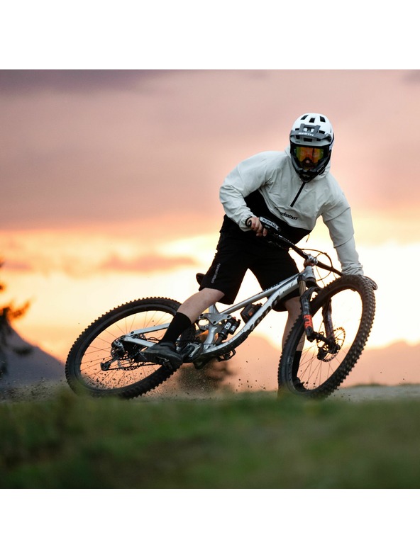 Horsefeathers Šortky na bicykel Venture - čierne HORSEFEATHERS