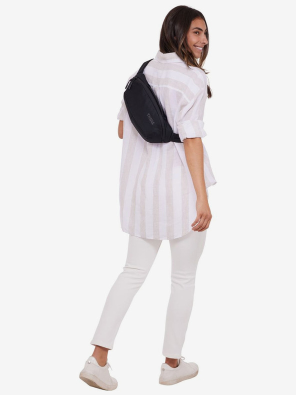 Thule Čierny kufor Thule Subterra 2