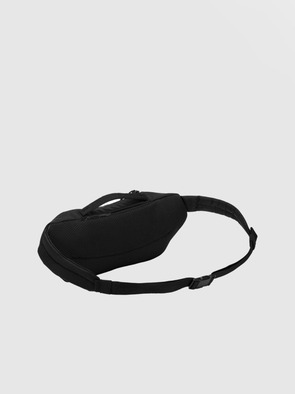 Thule Čierny kufor Thule Subterra 2