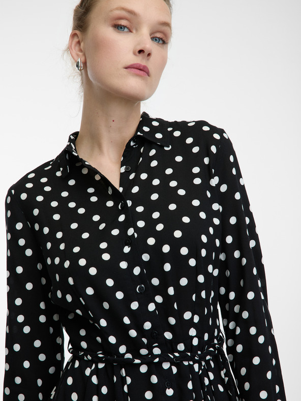 Orsay Čierne dámske košeľové šaty po kolená ORSAY