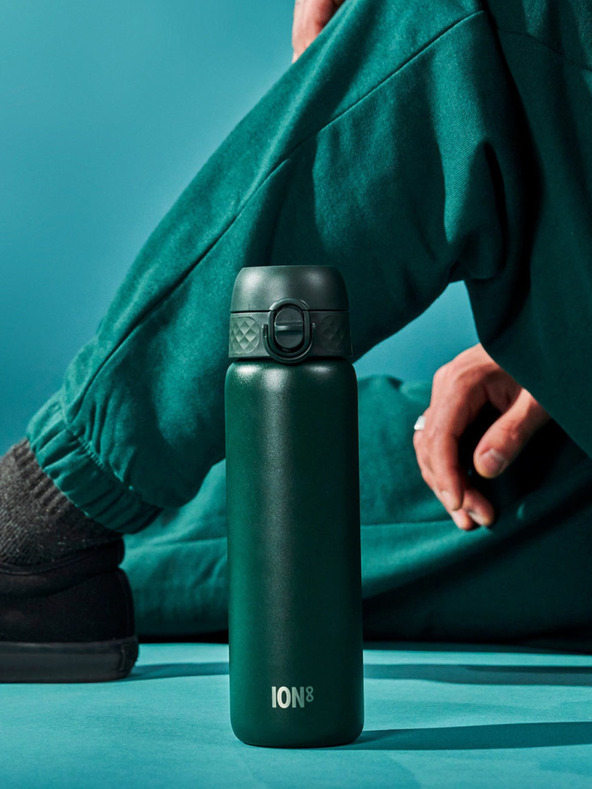 ION8 Tmavo zelená nerezová fľaša Ion8 Leak Proof (600 ml)