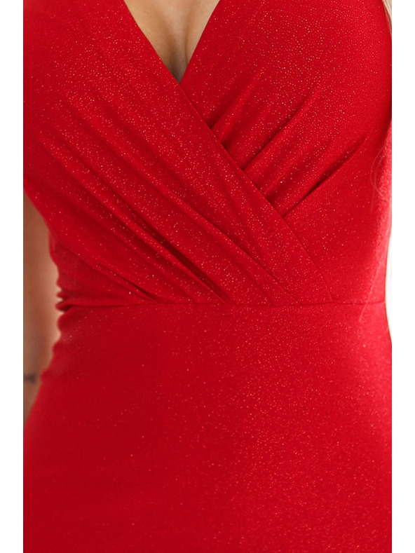numoco Priliehavé šaty s výstrihom do visačky - červené so trblietkami