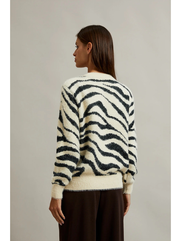 Moodo Dámsky sveter so zvieracím vzorom