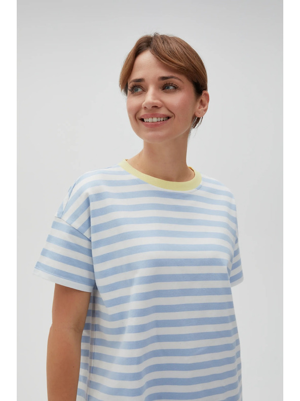 Moodo Modro-biele pruhované tričko so žltým golierom