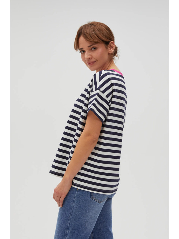 Moodo Modro-biele pruhované tričko s ružovým golierom