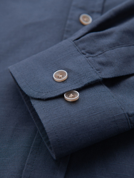 Ombre Clothing Pánska plátená košeľa s klasickým golierom a vreckami REGULAR FIT - modrá