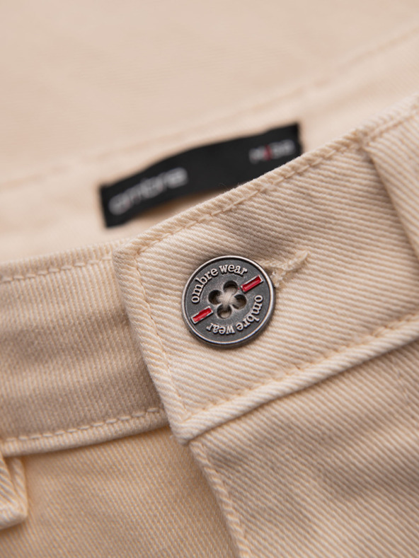 Ombre Clothing Pánske džínsové šortky s ohrnutým lemom - krémové