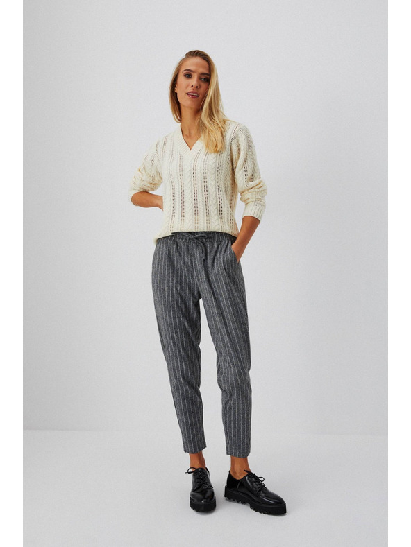 Moodo Krémový sveter so vzorom vrkoča