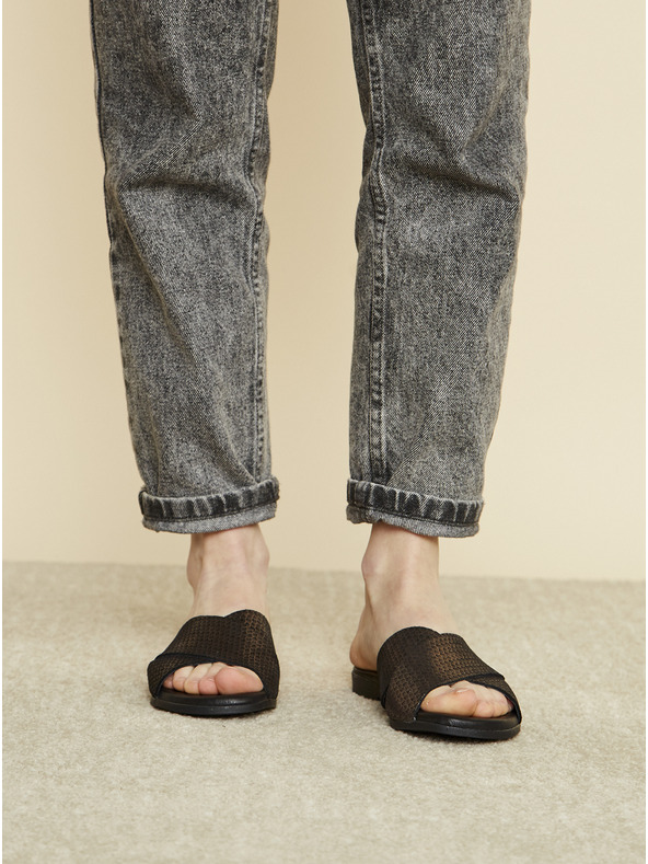 Ojju Čierne kožené papuče OJJU