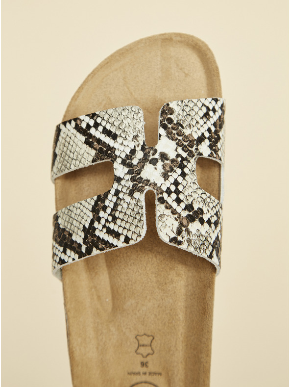 Ojju Béžové dámske papuče s hadím vzorom OJJU