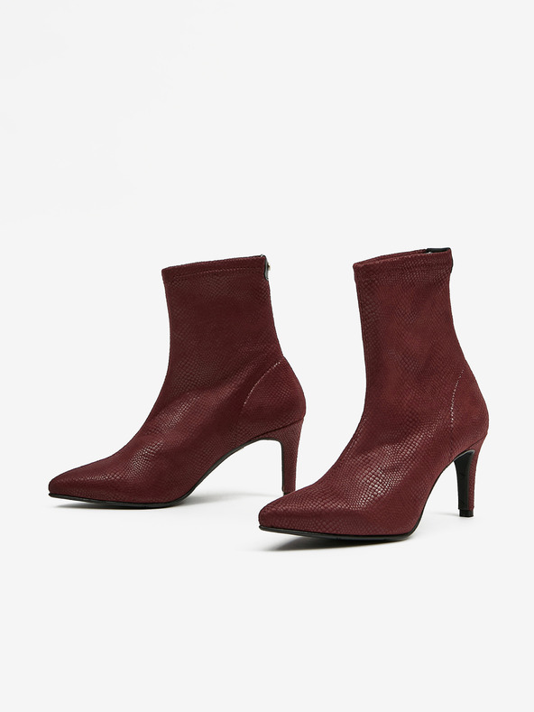 Ojju Vínové semišové členkové čižmy s hadím vzorom OJJU