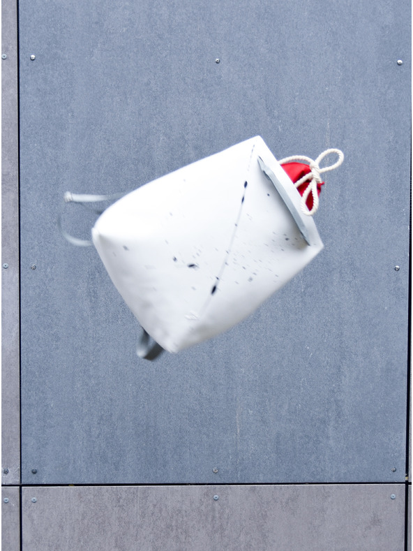 Xiss Biely dámsky vzorovaný batoh Xiss Splashed White City Red