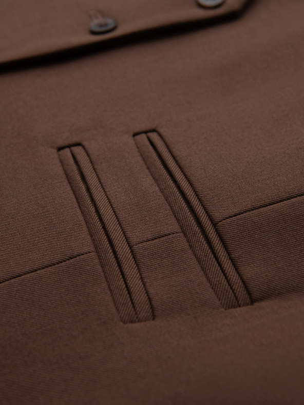 Ombre Clothing Pánska hnedá obleková vesta s klasickými detailmi a podšívkou