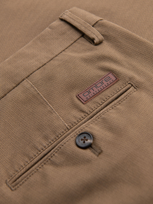 Ombre Clothing Pánske chino nohavice REGULAR FIT s jemnou štruktúrou - tmavobéžové