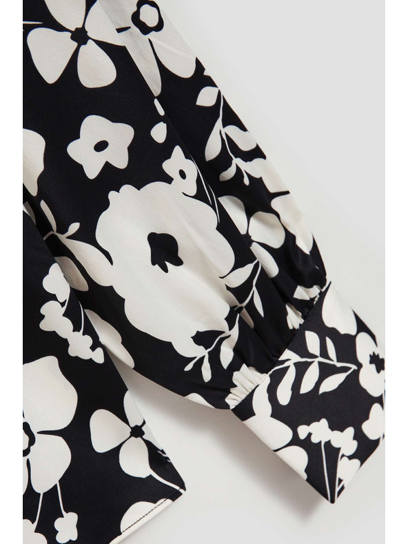 Moodo Kvetinová čierno-biela blúzka Moodo