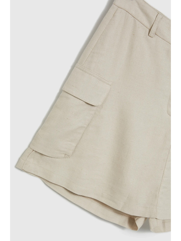 Moodo Krémové krátke nohavice s vreckami