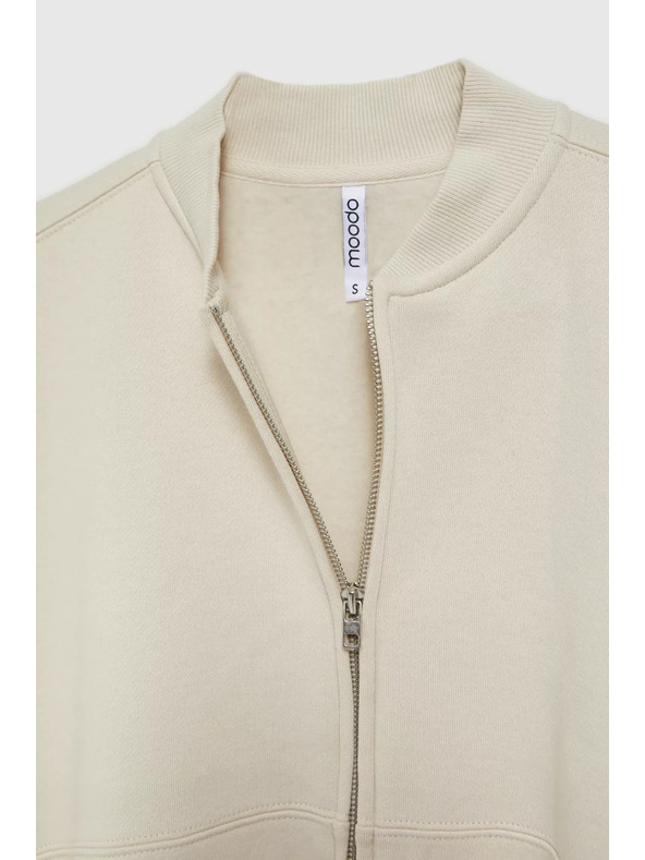 Moodo Krémový bomber