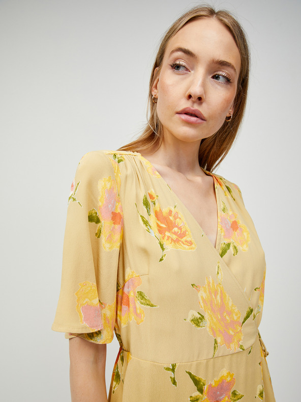 Pieces Žlté kvetinové zavinovacie šaty so zaväzovaním Pieces Tianna