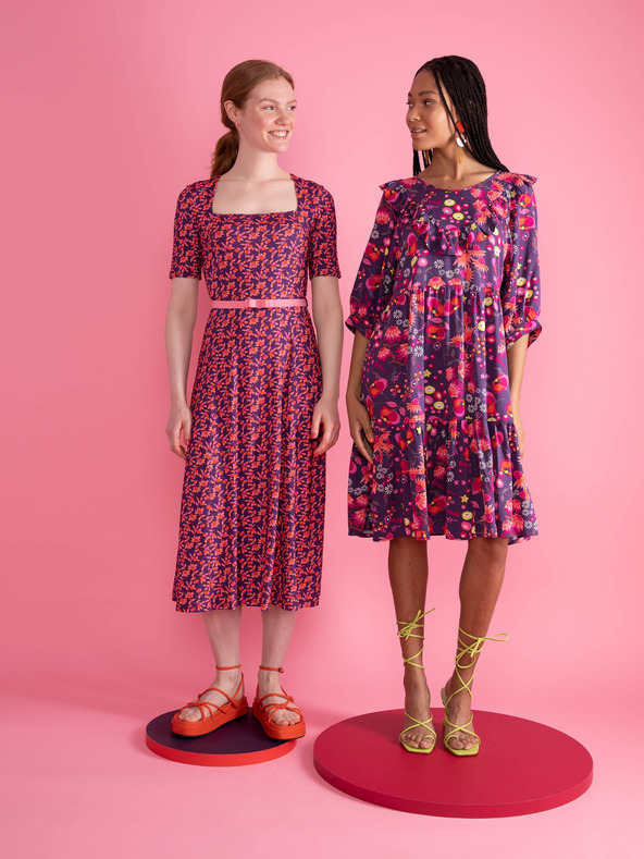 Blutsgeschwister Ružovo-fialové dámske kvetinové šaty Blutsgeschwister Fabala By Butterfly