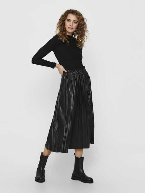 ONLY Čierna rebrovaná košeľa ONLY Emma