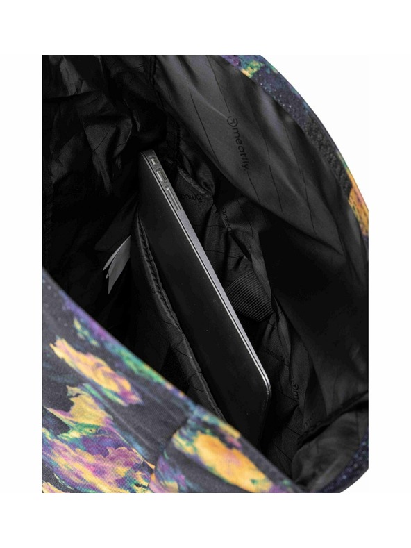 Meatfly Meatfly batoh Holler Dark Aquarel 28 L | Čierna | Objem 28 L