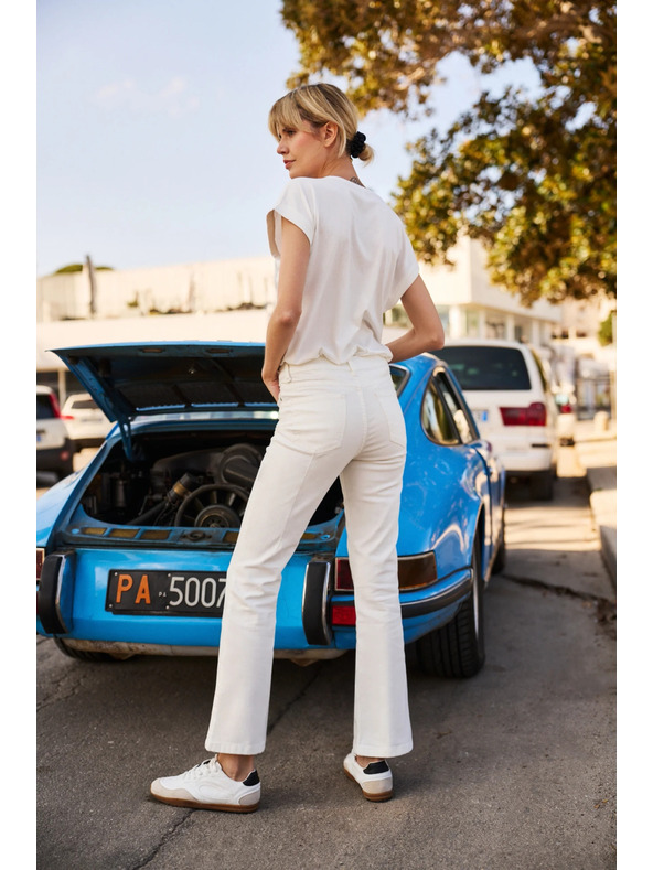 Moodo Krémové dámske zvonové džínsy