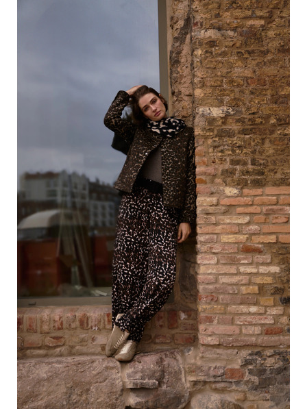 Moodo Dámske leopardie nohavice Moodo – hnedé