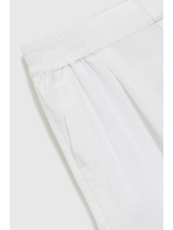 Moodo Dámske kraťasy Moodo - biele