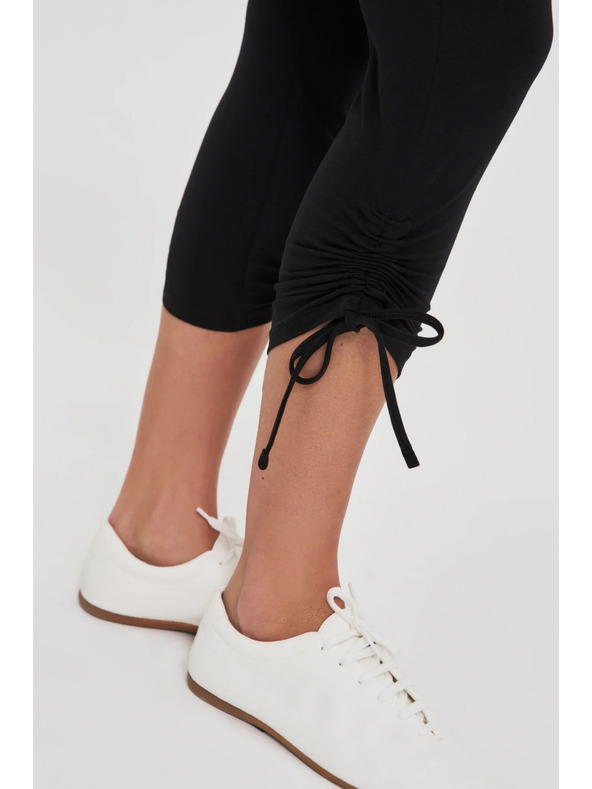 Moodo Čierne dámske 3/4 legíny so zaväzovaním