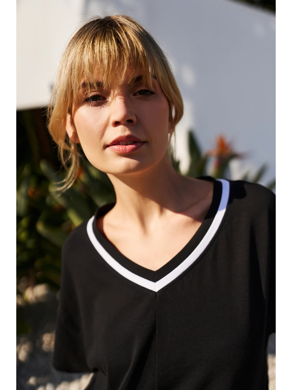 Moodo Dámske tričko Moodo - čierne