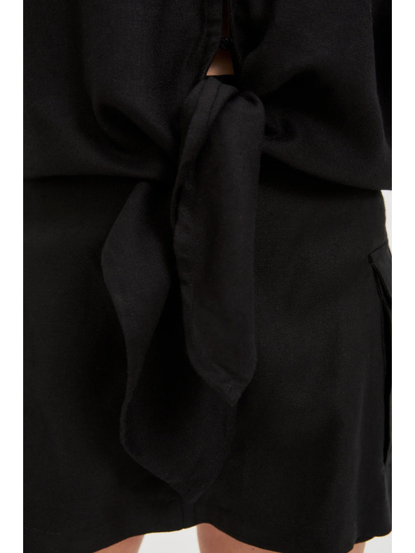 Moodo Dámsky čierny top so zaväzovaním