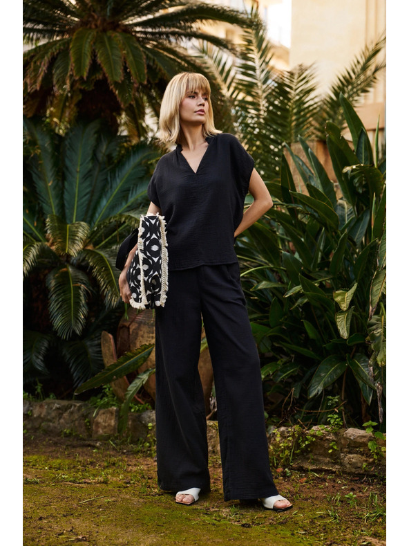 Moodo Čierna bavlnená voľná blúzka