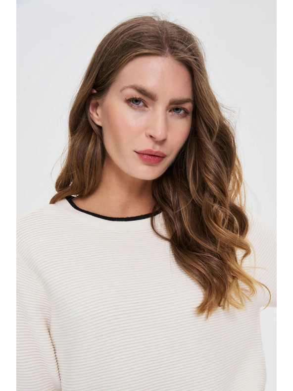 Moodo Dámsky sveter Moodo – biela farba