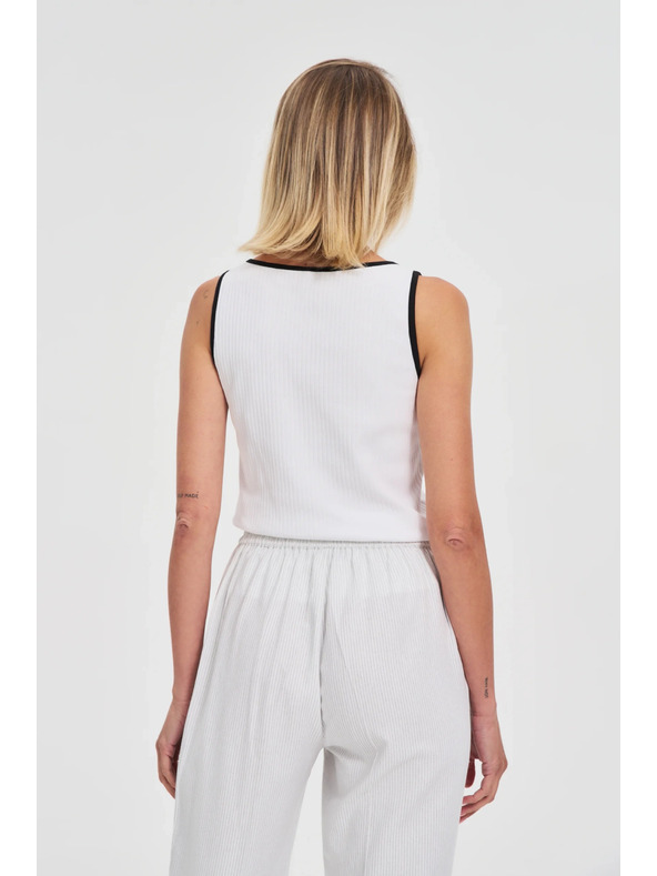 Moodo Dámske biele tielko s čiernym lemom