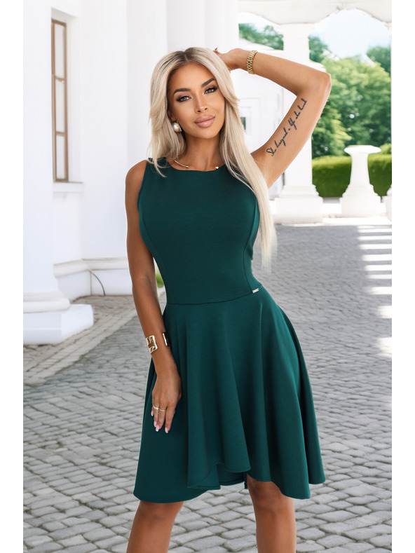 numoco Voľné šaty s efektnými predĺženými chrbtom – fľaškovo zelené