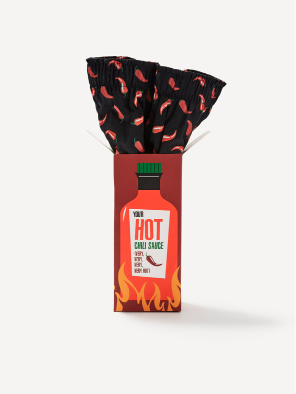 Celio Čierne pánske vzorované šortky v darčekovom balení Celio Hot chilli sauce