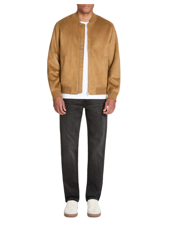 Celio Bunda z umelého semišu Judain