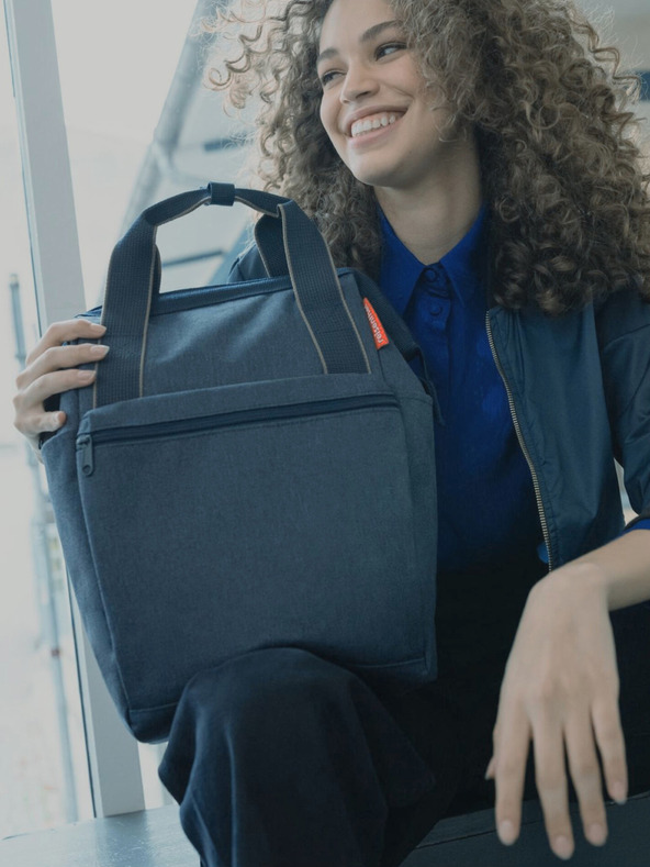 Reisenthel Tmavmodrý riflový batoh a taška 2v1 Reisenthel Allrounder R Herringbone Dark Blue