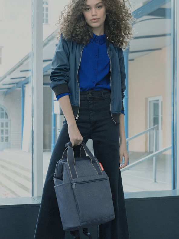 Reisenthel Tmavmodrý riflový batoh a taška 2v1 Reisenthel Allrounder R Herringbone Dark Blue