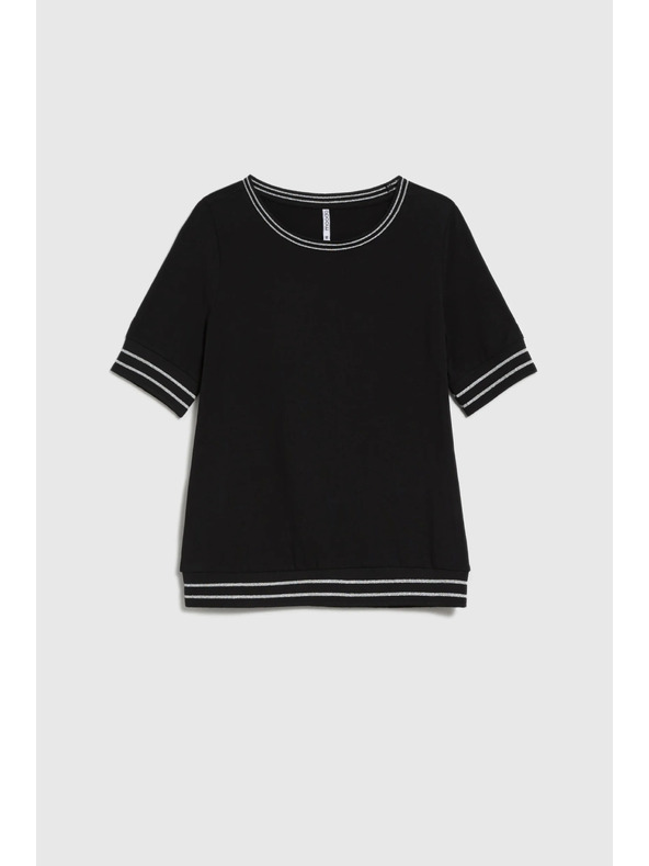 Moodo Čierny top s kontrastným lemovaním Moodo